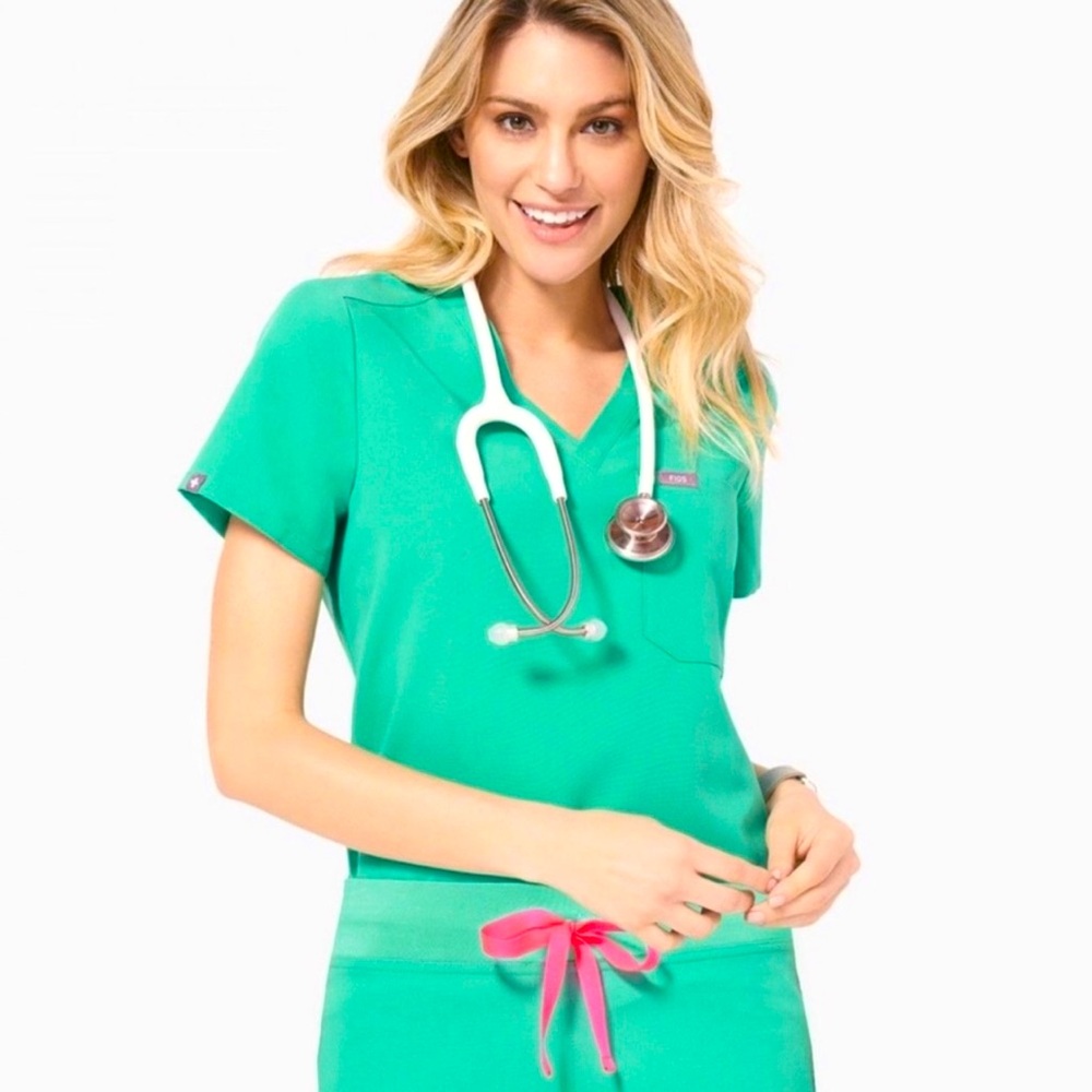 Figs Women's scrub set